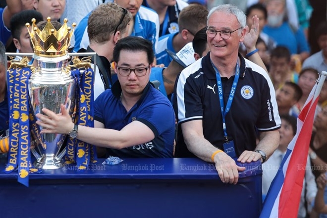 Hang van nguoi Thai du le ruoc cup cua Leicester hinh anh 7