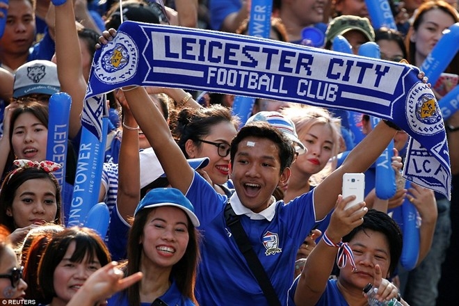 Hang van nguoi Thai du le ruoc cup cua Leicester hinh anh 14