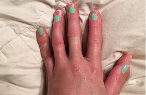 tinh-yeu-vo-dang-sau-mong-tay-son-mau-suot-doi-cua-chong