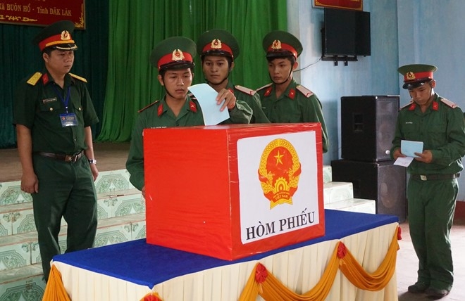 Trung doan bo binh 95 bau cu DBQH truoc 2 ngay hinh anh 1