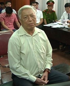 Cuu giam doc 76 tuoi linh 18 nam tu hinh anh 1