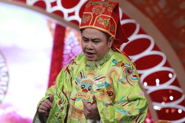 nsnd tu long: chua quen voi danh hieu nghe si nhan dan hinh anh 1