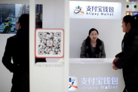 U muu ha thu Apple: Samsung bat ngo tung don hiem