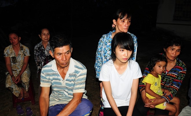 Vu tai nan tham khoc 12 nguoi chet: Tang thuong que ngheo hinh anh 2