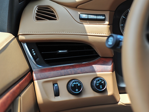 chi-tiet-noi-that-cadillac-escalade-platinum-2016-tai-ha-noi-3