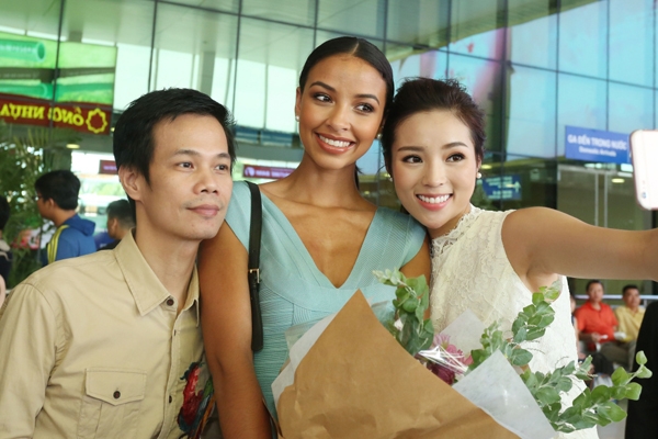 ky-duyen-tuoi-tan-ra-san-bay-don-a-hau-hoan-vu-2015-8
