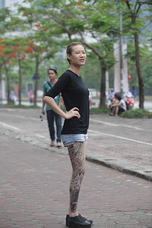 Thiếu nữ xăm trổ, “nấm lùn” tự tin đi thi người mẫu - 1