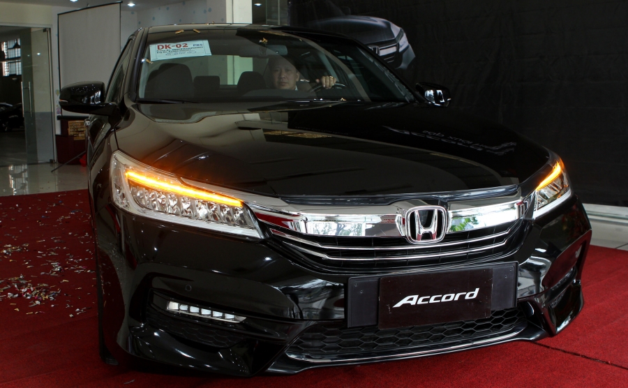 Honda Accord 2016 chốt giá 1,47 tỷ đồng tại Việt Nam