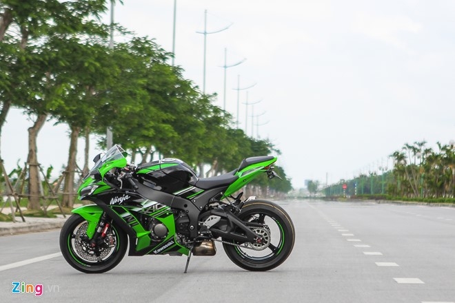Kawasaki ZX-10R 2016 dau tien tai Ha Noi gia hon 500 trieu hinh anh 4
