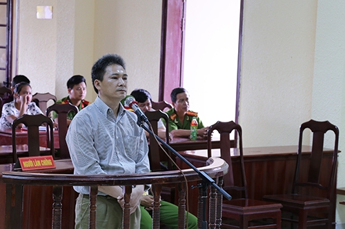 thuong-uy-cong-an-no-3-phat-sung-ban-chet-cap-tren