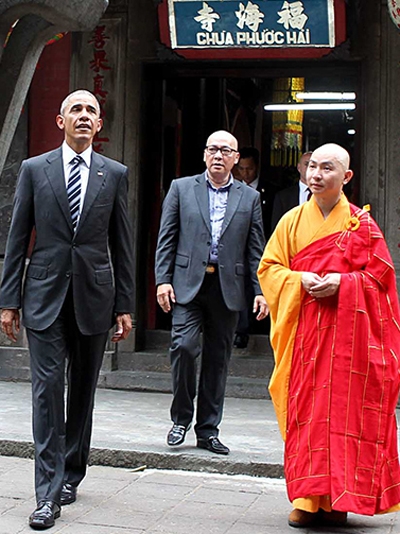 ba-tuan-chun-bi-cho-10-phut-don-ong-obama-o-chua-ngoc-hoang
