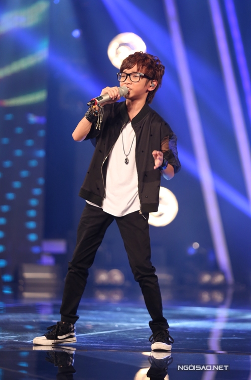 cau-be-hat-dam-cuoi-ho-van-cuong-lot-xac-o-vong-liveshow-8