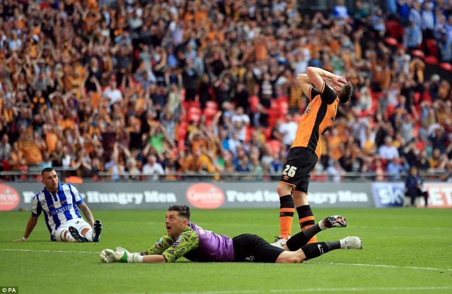 Hull City tro lai NH Anh sau tran cau dat gia nhat the gioi hinh anh 6