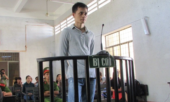 Bi con re truy duoi, cha vo gay tai nan tu vong hinh anh 1