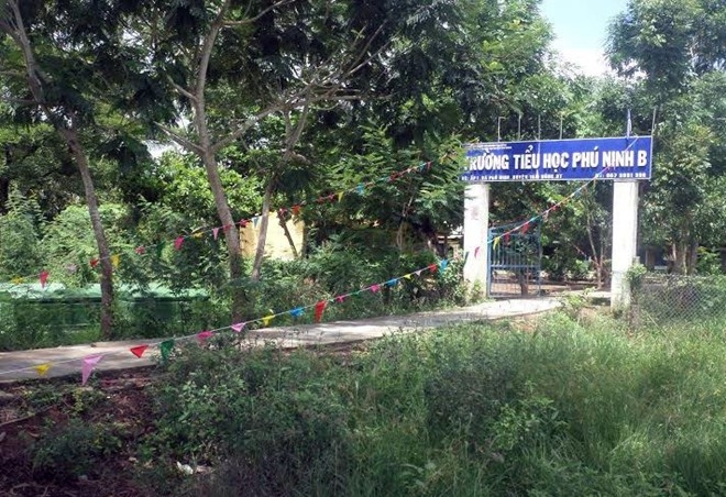 Ghen tuong mu quang, dung dao dam chet hang xom hinh anh 1