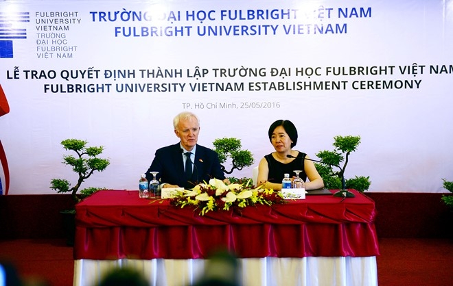 Lanh dao DH Fulbright tham gia tham sat trong chien tranh VN hinh anh 1