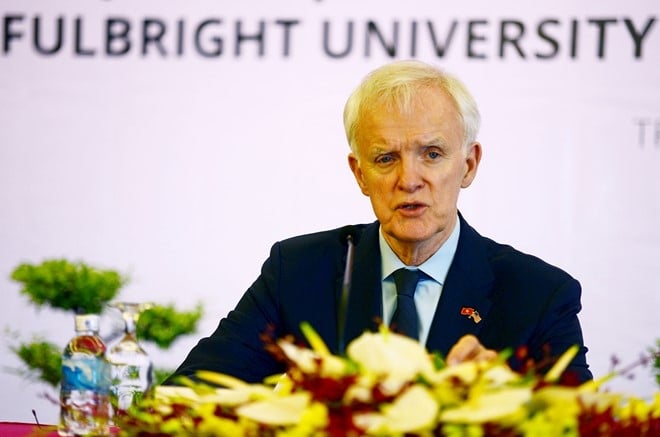 Lanh dao DH Fulbright tham gia tham sat trong chien tranh VN hinh anh 2