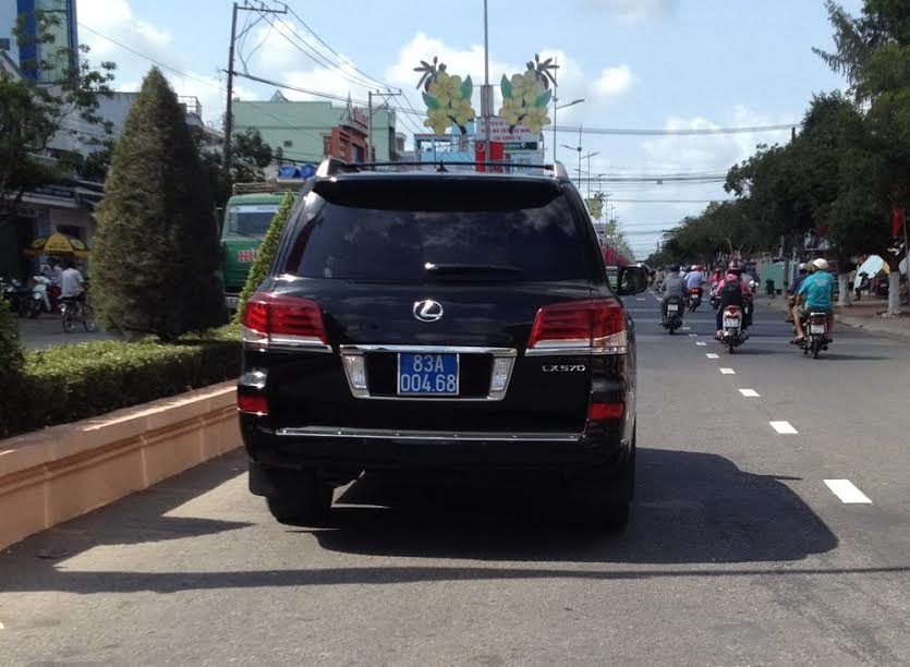 xe hop tu nhung lai gan... bien xanh hinh anh 2