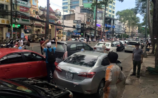 cháy, salon, ô tô, trung tâm, sài gòn