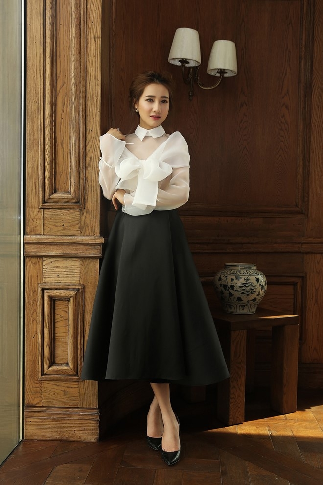Nha Phuong goi cam hon nho vay yem hai day hinh anh 2