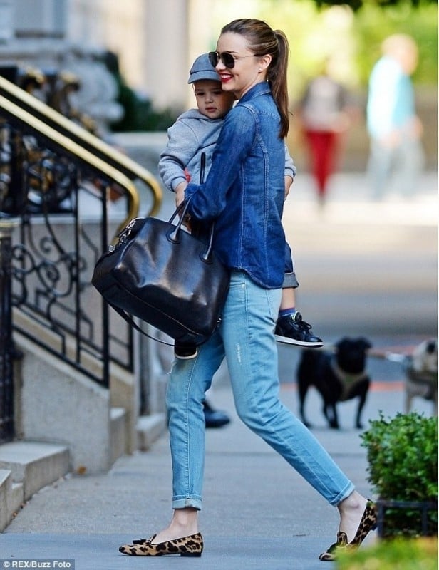 Street style yeu thich cua Miranda Kerr hinh anh 7