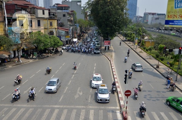 Trăm kiểu chống nắng bá đạo của người dân Thủ đô ngày hè tới