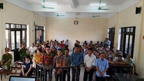 Trực tiếp: Xét xử trùm buôn lậu gỗ khét tiếng Minh 'sâm' và đồng bọn - Ảnh 3