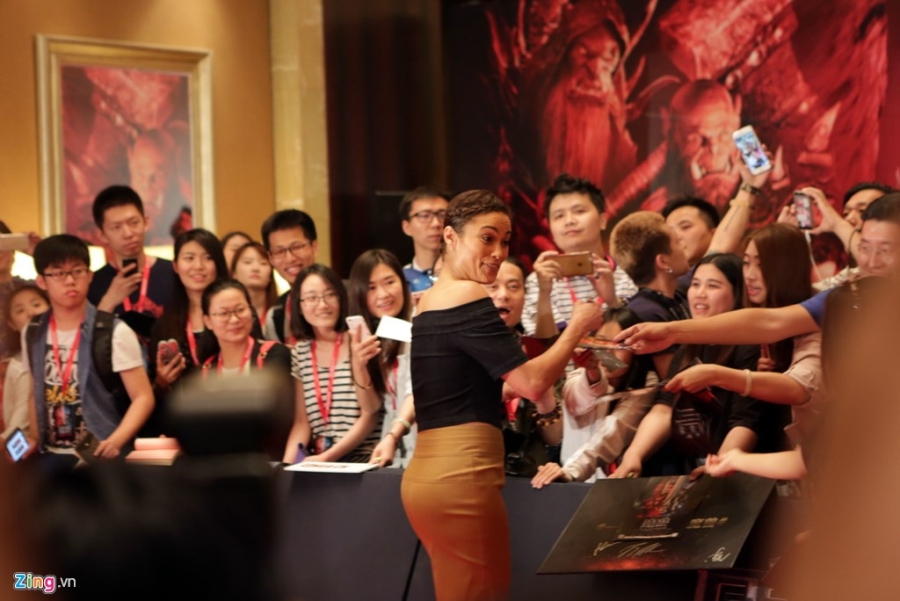 Ngo Ngan To: ‘Ba xa co vu toi tham gia bom tan Warcraft’ hinh anh 10