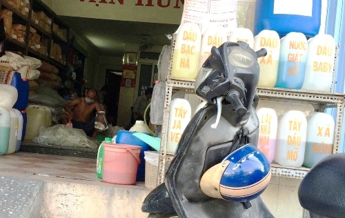 sau-chi-dao-cua-ong-dinh-la-thang-tp-hcm-ban-cach-di-doi-cho-than-chet