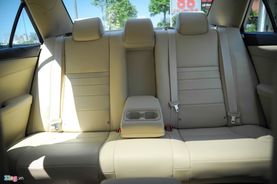 Toyota Camry XLE ban My gia gan 2 ty tai Ha Noi hinh anh 13