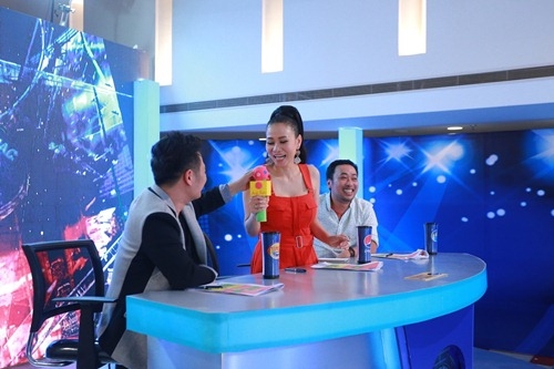 co gai nhan ve vang vn idol du dien “hoan toan ngo ngan” - 12