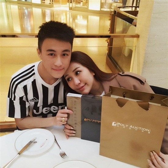 Cuộc sống vương giải của vị thiếu gia đẹp trai giàu nhất Singapore - Ảnh 2.