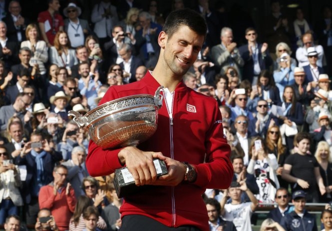 Djokovic lần đầu tiên vô địch Roland Garros