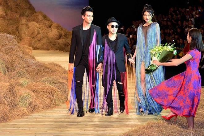 Thuy Van bi tu choi khi tang hoa Do Manh Cuong hinh anh 1