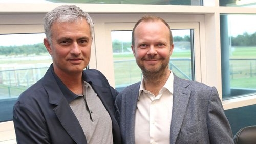 Mourinho, MU, Quỷ đỏ, Old Trafford, danh sách đen, Bastian Schweinsteiger