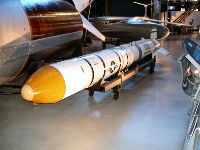 Ghe so ten lua diet ve tinh cua tiem kich F-15 My-Hinh-4
