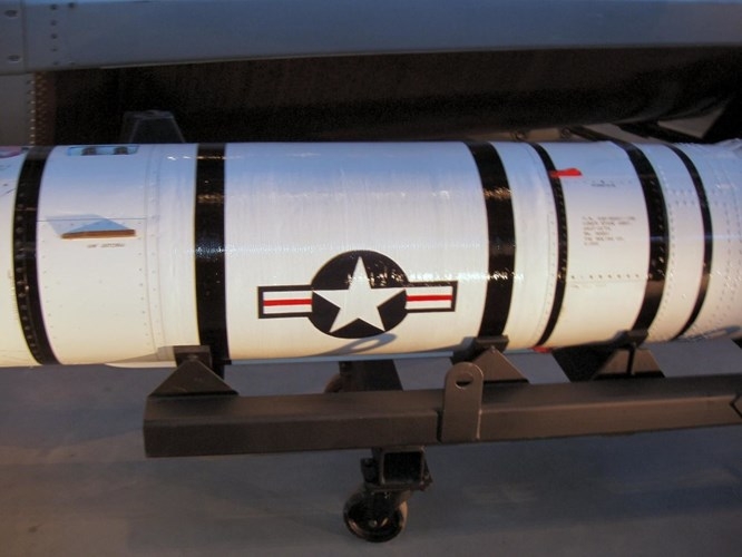 Ghe so ten lua diet ve tinh cua tiem kich F-15 My-Hinh-9