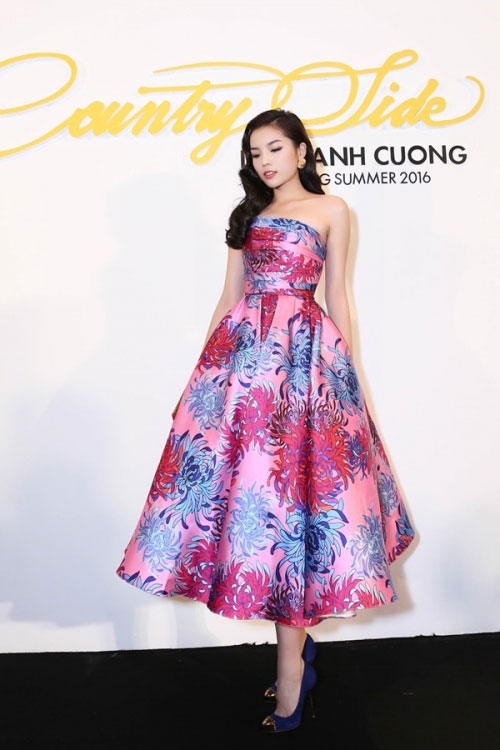 my-nhan-viet-mac-dep-nhat-tuan