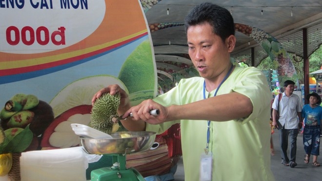 Sau rieng gia 24.000 dong 1 kg o cho noi trai cay Sai Gon hinh anh 4