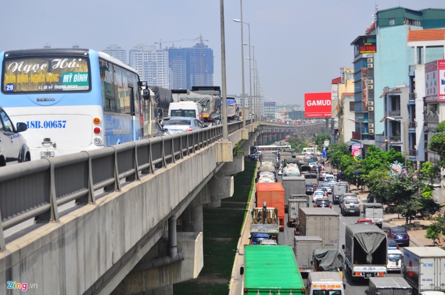 Vanh dai 3 te liet 12 km, tai xe gac chan ngu hinh anh 11