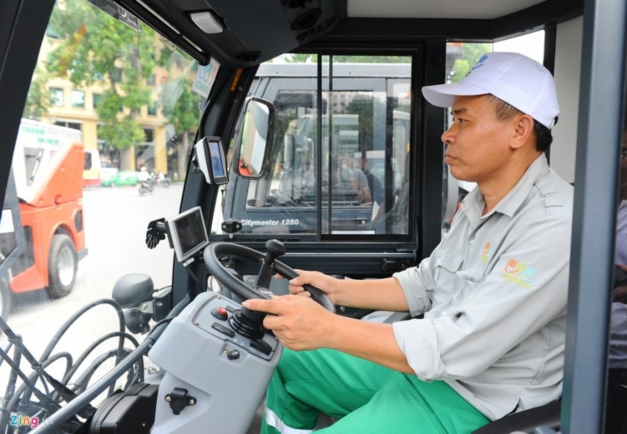 10 xe quet duong hien dai xuat hien tren pho Ha Noi hinh anh 7