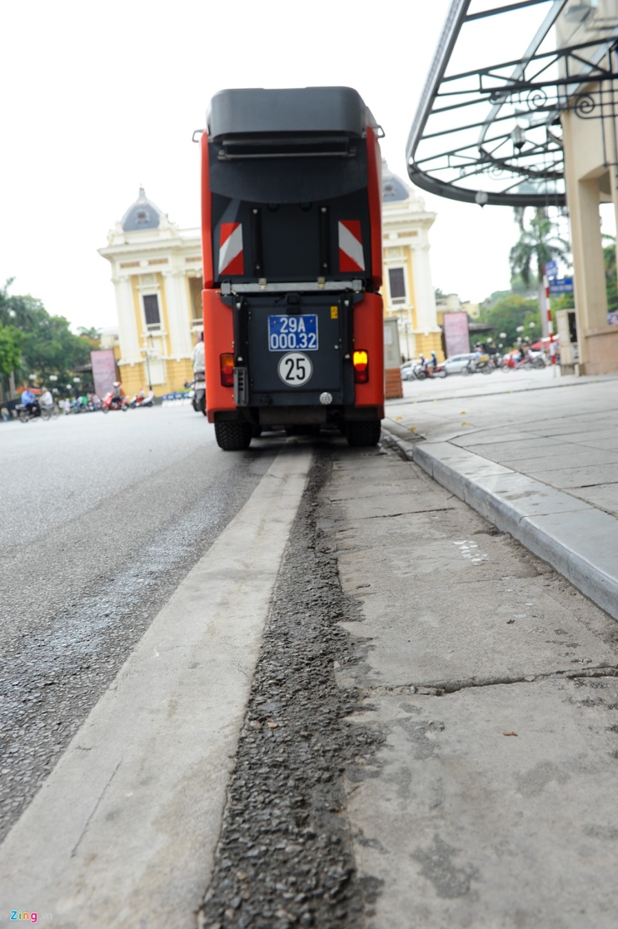 10 xe quet duong hien dai xuat hien tren pho Ha Noi hinh anh 11
