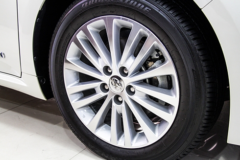 toyota-avalon-hybrid-hang-luot-3