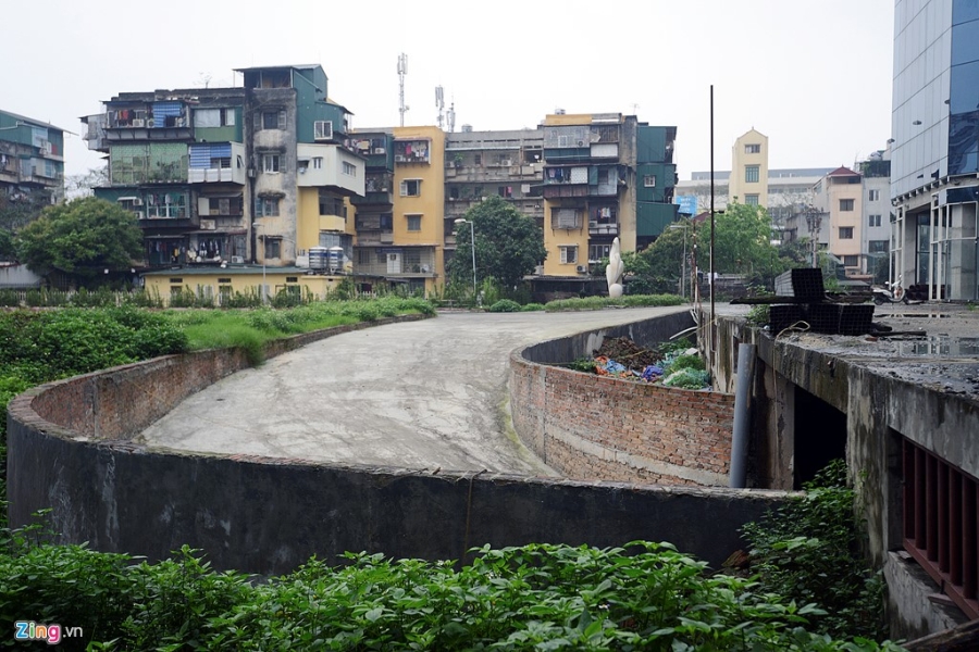 Hang loat sieu du an i ach chenh venh giua Ha Noi hinh anh 10