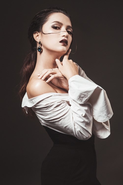 Hương Giang Idol ma mị trong loạt ảnh mới 7