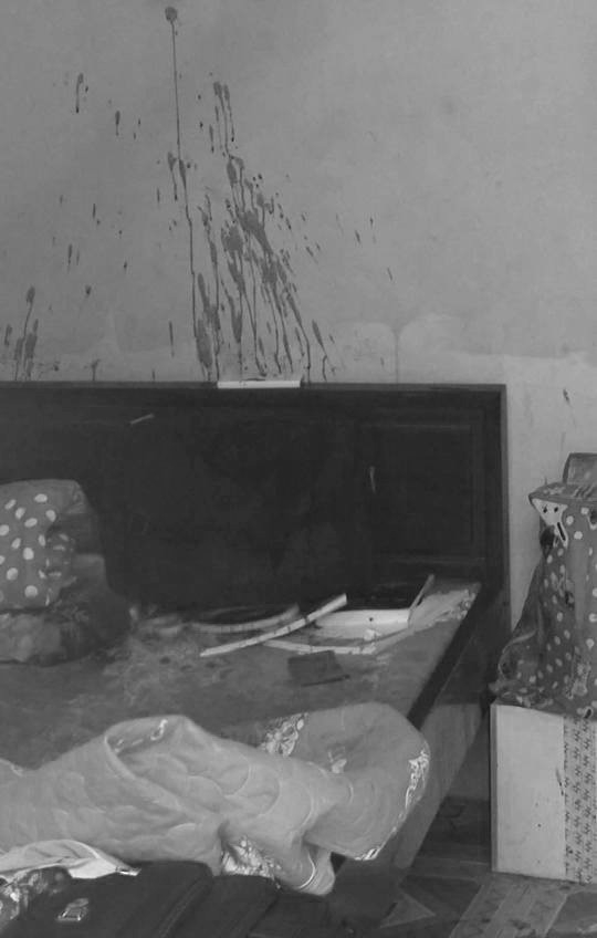 Nu giao vien bi dam, chong tu vong trong tu the treo co hinh anh 1