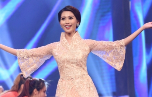 quynh-chau-bi-phan-ung-vi-dua-chuyen-an-uong-vao-phan-thi-ung-xu-1