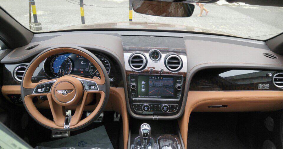 Bentley Bentayga 7.JPG
