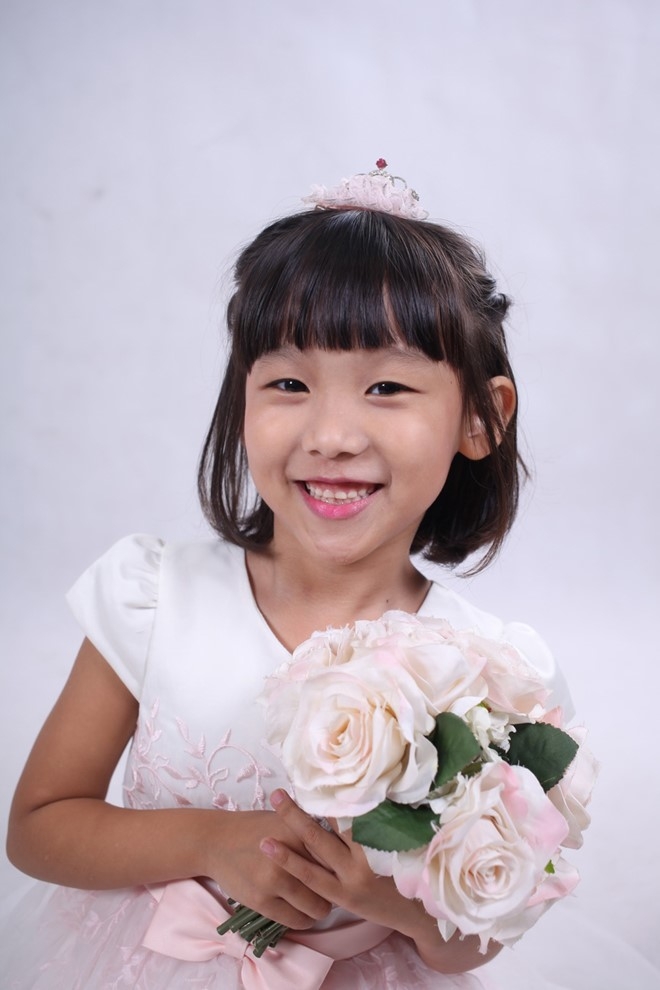 Thai Thuy Linh khoe con chung con rieng con chung ta hinh anh 3