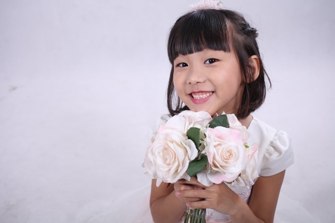 Thai Thuy Linh khoe con chung con rieng con chung ta hinh anh 4